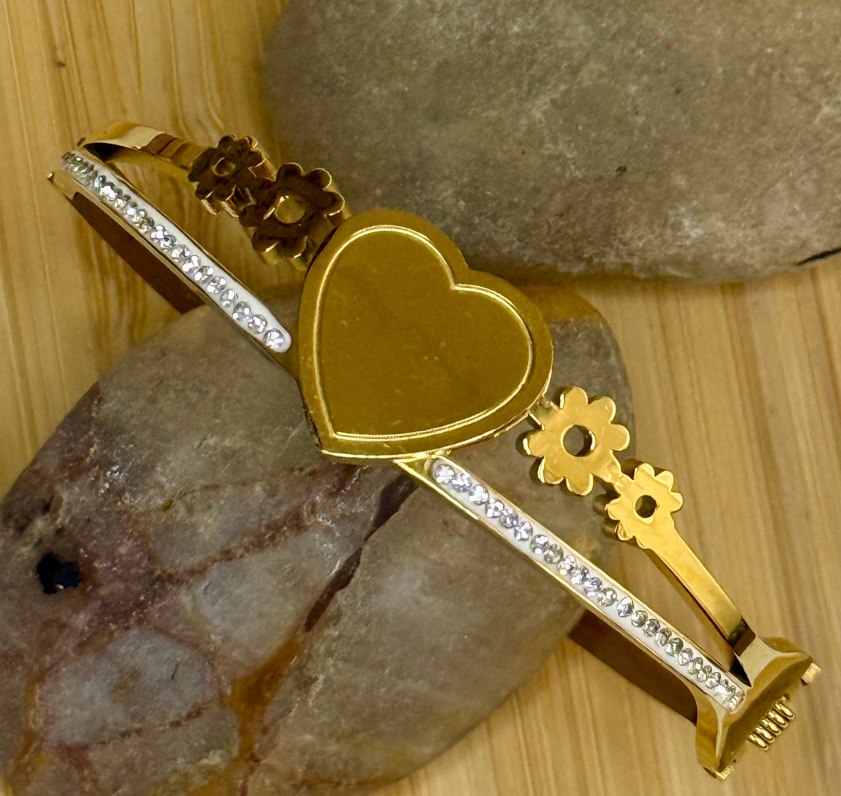 Armband Herz & Blumen – Kristall Edelstahl Bangle Gold